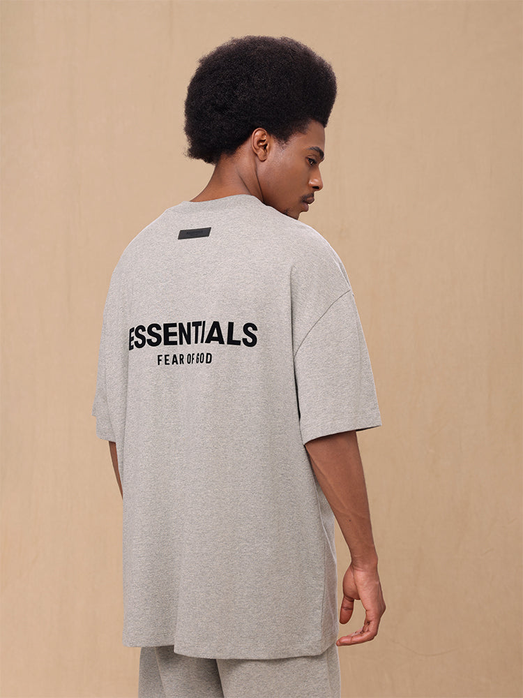 Fear of God Essentials Small letter embroidered velvet print relaxed oatmeal short-sleeved T-shirt（22XJ）